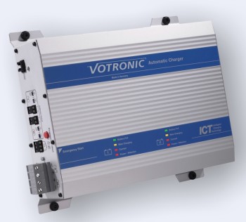 Votronic VAC 12 15/15 Duo: 12V 15A+15A Startüberbrückung